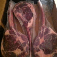 Tomahawk Steak, Black Angus, Prime Dry Aged-32oz Steaks